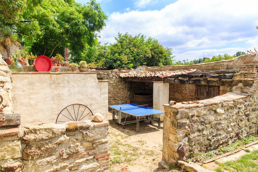 Au Mas Des Calmettes Bed and Breakfast Parisot  Exterior foto